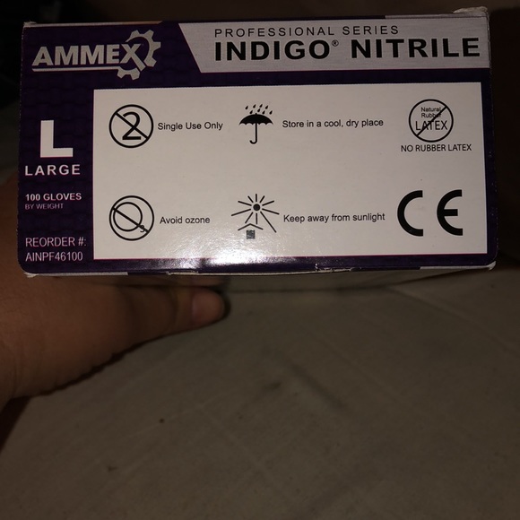 Nitrile Gloves - Large - Picture 3 of 5